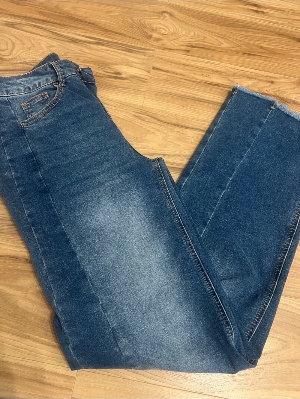 Women's Straight Leg Jeans in Washed Blue Denim